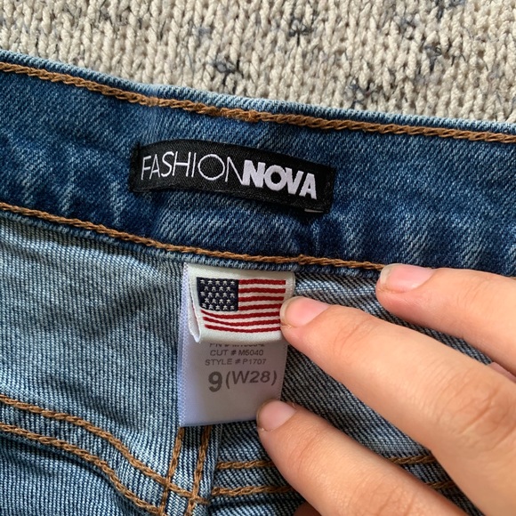 Fashion nova jeans - Picture 3 of 4